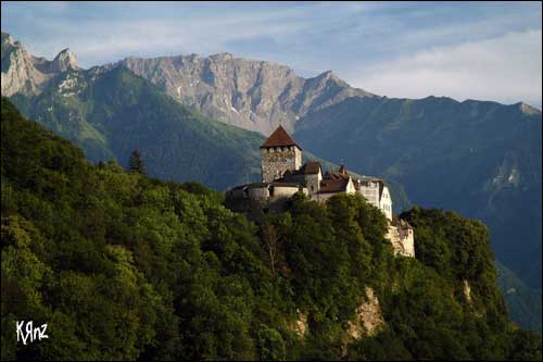 chateau de vaduz prince Hans-Adam II von und zu Liechtenstein fort