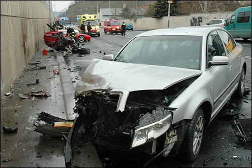 accident skoda superb crash superbe