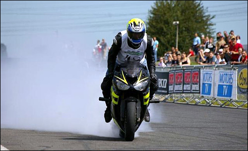 Simon MTZ stunt moto stunter alsace burn photo photos