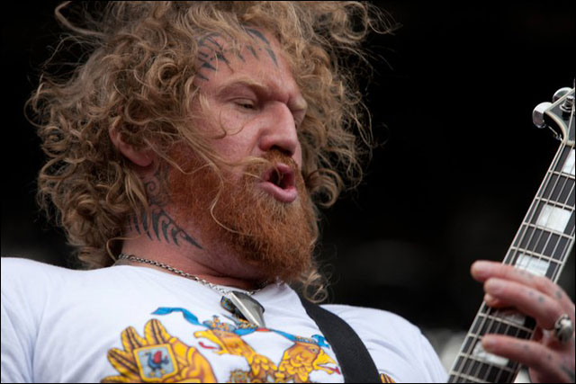 Mastodon concert Sonisphere Festival 2011 photo hd live Troy Sanders Brent Hinds