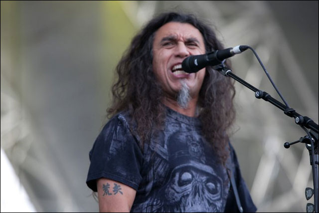 photo live Slayer Tom Araya chanteur concert Sonisphere Festival 2011 France