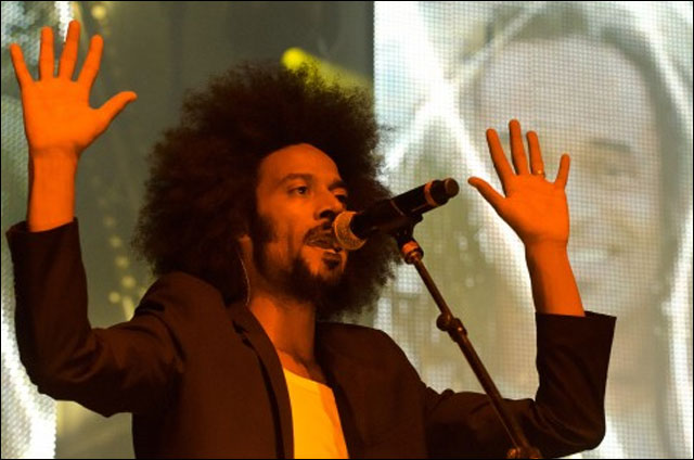 photo hd concert Yannick Noah live Foire aux Vins Colmar 10 aout 2011 FAV