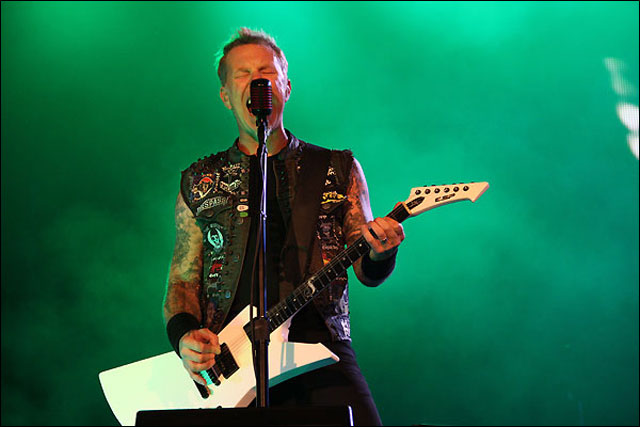 photo hd concert Metallica Paris 2012 Stade de France tournee Black album photo hd concert Metallica Paris 2012 Stade de France tournee Black album