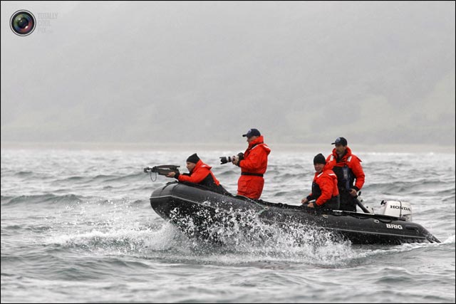 photo hd Vladmir Puntin Poutine chasseur de baleine mer du nord harpon bateau