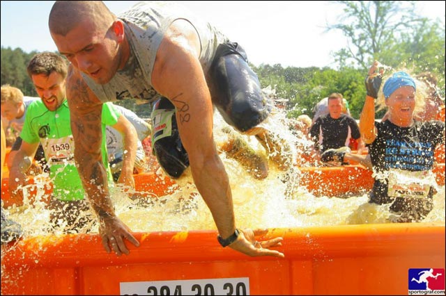 photo video hd course obstacle Fisherman Friend StrongmanRun Belgique 2012