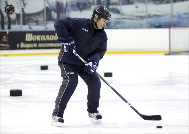 photo president Russie mother patria Vladimir Poutine hockey Canada