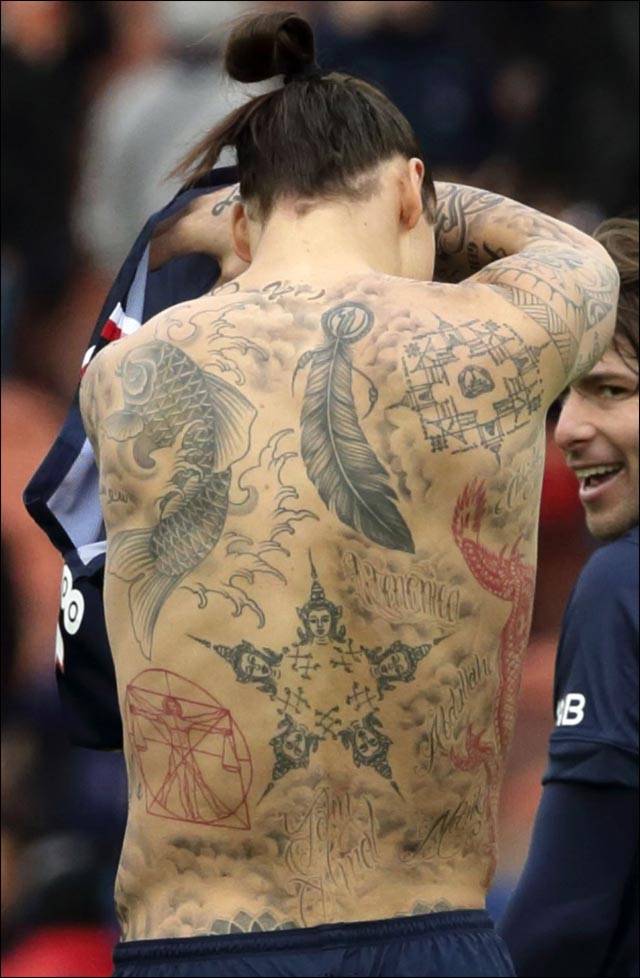 Zlatan Ibrahimovic tatouages match foot PSG
