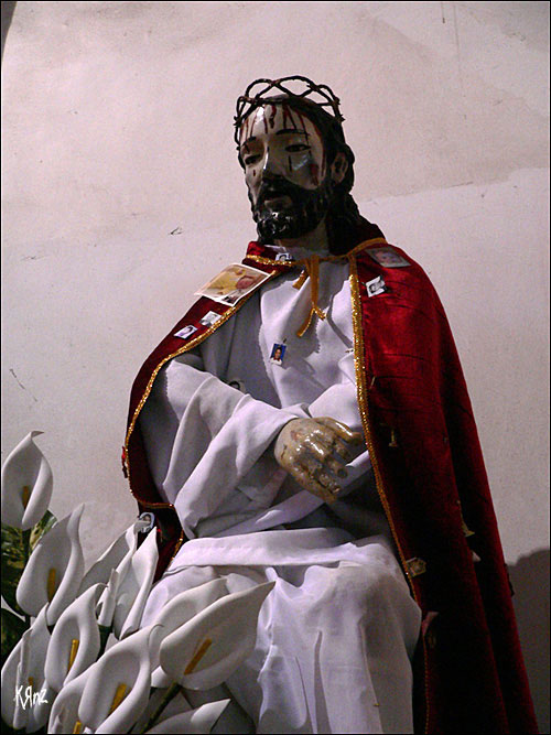statue jesus temple de santiago mexico