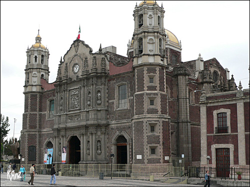 Templo Expiatorio a Cristo Rey ou l'ancienne basilique