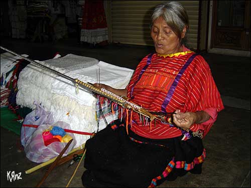 tisseuse mexicaine oaxaca