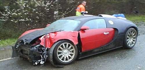 Aquaplanning crash Bugatti Veyron aaquaplaning 