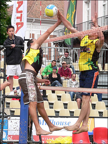 photos bitch volley ball plage