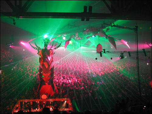 photos bild qlimax 2007 2008 mc ruffian go fast qdance qbase qontrol