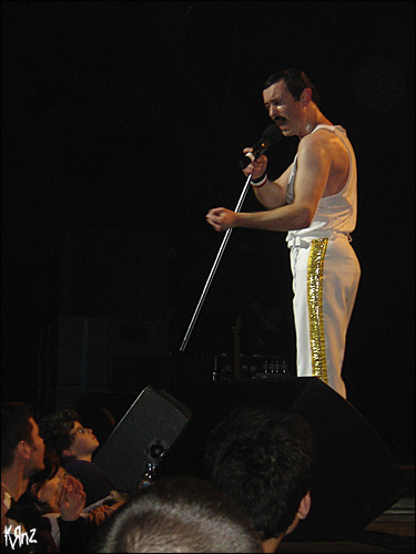 one night of queen live concert gary mullen photos pictures tribute band