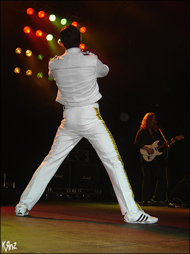 one night of queen live concert gary mullen photos pictures tribute band