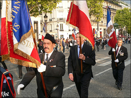 defile champs elysees guerre dernier poilu Lazare Ponticelli