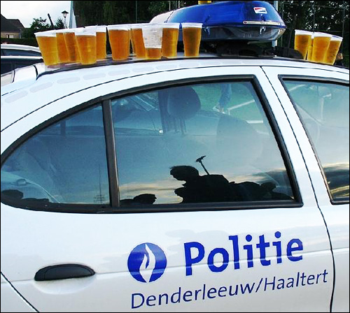 police belge biere alcool policier bourre alcoolique