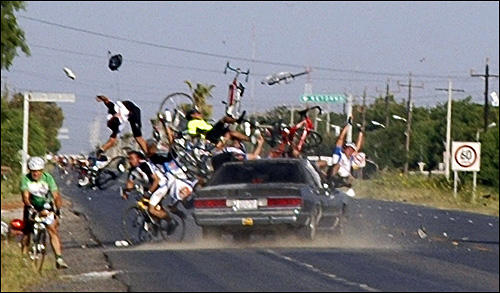 photo accident voiture contre velo cyclites