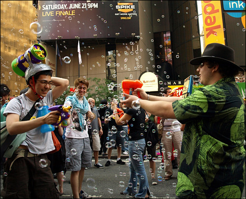 bubble battle newmindspace new york city nyc toronto pictures photos