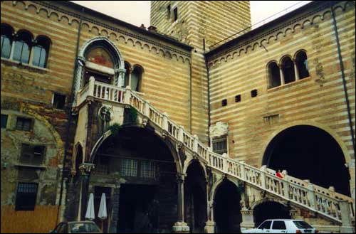 photo balcon romeo juliette verone verona italie italia