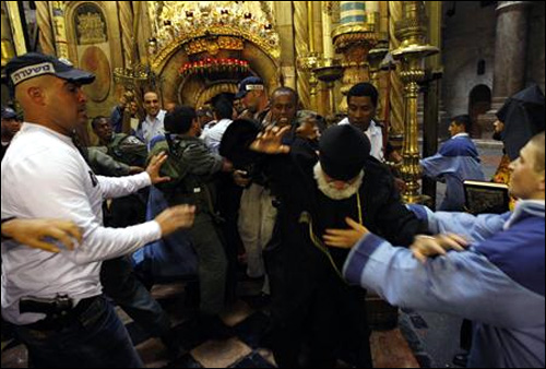 photo pugilat pretres popes pape religieux israel