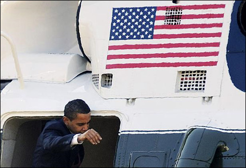 photo barack obama bumps his head helicopter