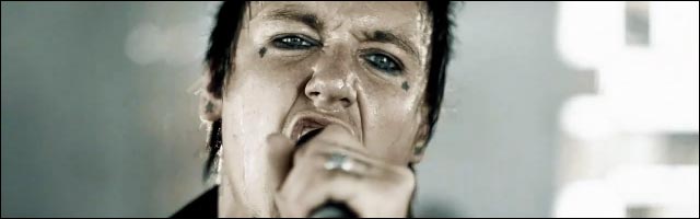 Clip vidéo non censuré et paroles de Papa Roach – Burn