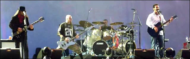 video hd concert live SYSTEM OF A DOWN Greenfield 2011 SOAD video hd concert live SYSTEM OF A DOWN Greenfield 2011 SOAD