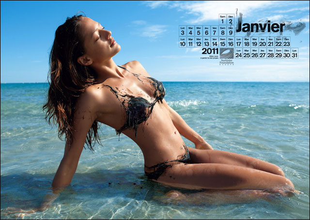 photo calendrier sexy fille bikini plage de reve caraibes maillot de bain ou nue