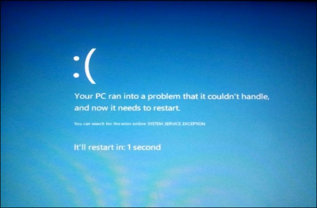 Microsoft BSOD Blue Screen of death Windows 8 ecran bleu de la mort new design