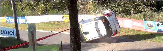 video hd crash Burri WRC Citroen DS3 R3 tonneau virage mais repart video hd crash Burri WRC Citroen DS3 R3 tonneau virage mais repart