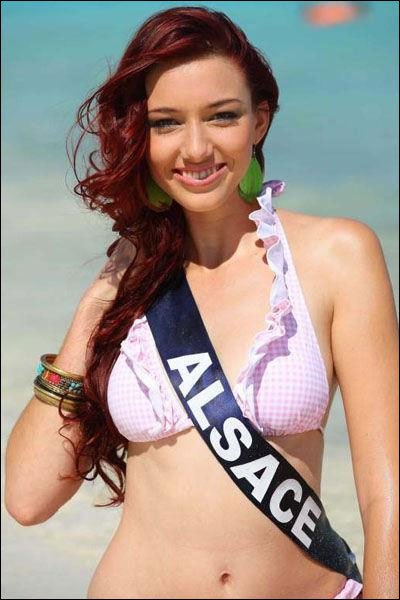 photo Delphine Wespiser Miss France 2012 maillot de bain sexy