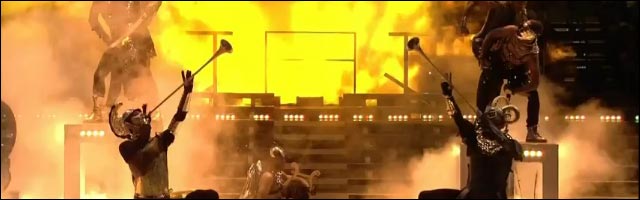 Mini concert de Madonna et LMFAO au half-time du Super Bowl 2012