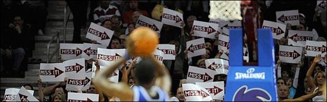 basket NBA defense diversion lancer franc free throw public deconcentration joueur basket NBA defense diversion lancer franc free throw public deconcentration joueur