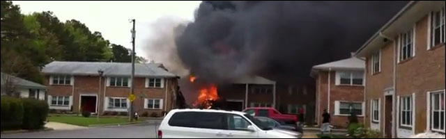 video info buzz actualite avion F18 crash US Marine dans batiment USA video info buzz actualite avion F18 crash US Marine dans batiment USA