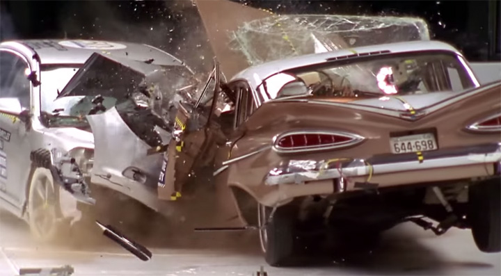 Crash test entre une voiture de 1959 et de 2009 Crash test entre une voiture de 1959 et de 2009