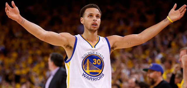 NBA : Stephen Curry plante 13 paniers à 3 points