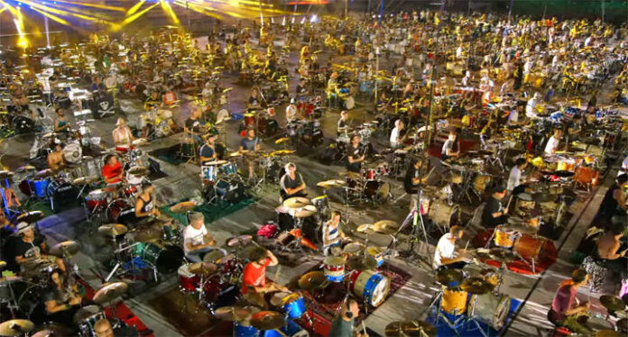 video rock 1000 musiciens Nirvana stade Italie video rock 1000 musiciens Nirvana stade Italie