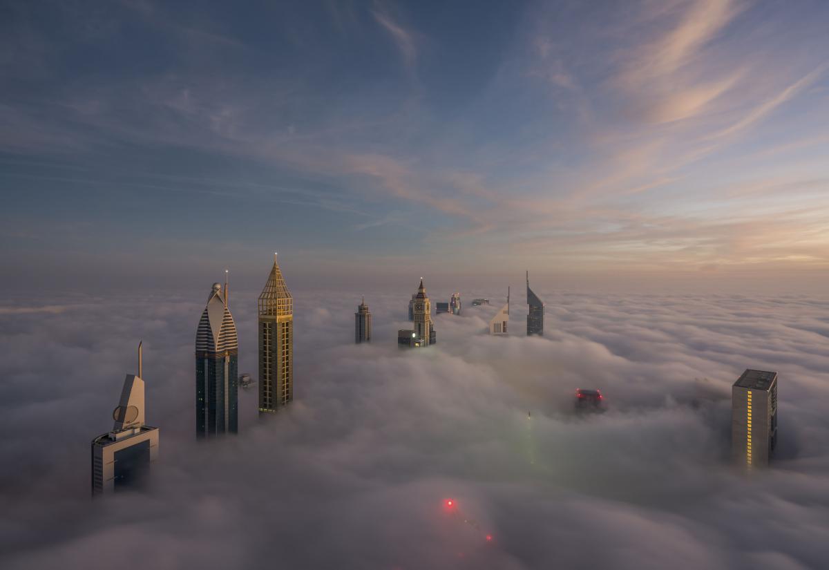 Les gratteciels de Dubai audessus des nuages BlogNote