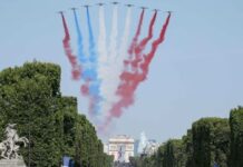 Rouge – bleu – blanc – rouge fail avion 14 juillet 2018