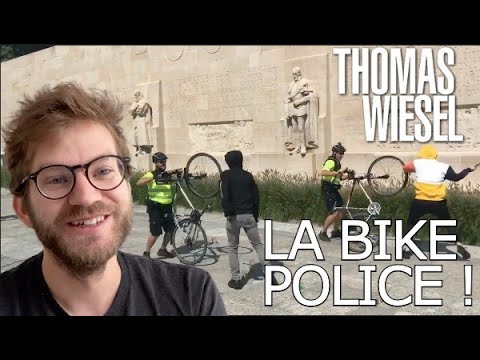 La police à vélo vue par Thomas Wiesel